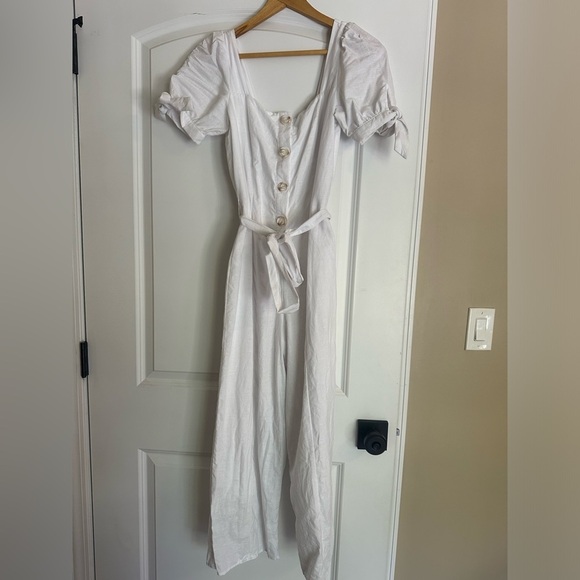 Charlie Holiday Cleo White Button-Front Puff Sleeve Culotte Jumpsuit XS - Picture 7 of 8